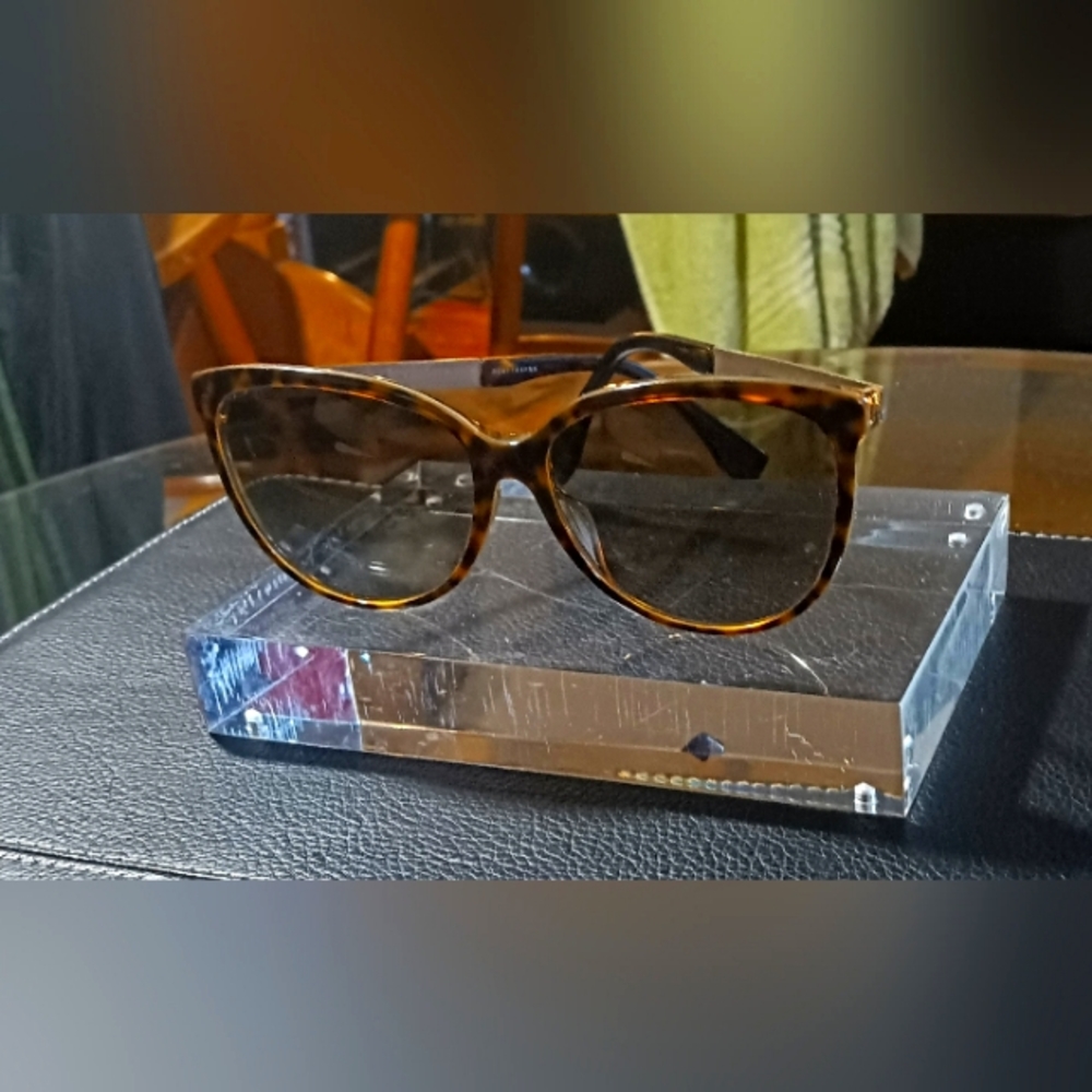 FENDI BROWN TORTOISE/ GOLD